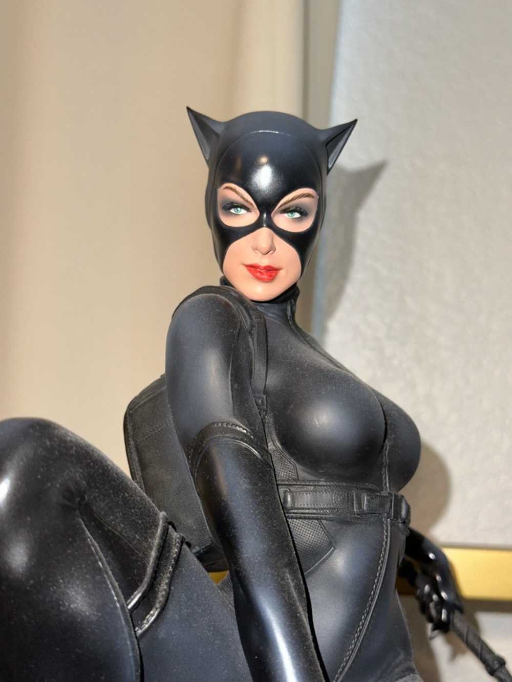 SIDESHOW COLLECTIBLES CATWOMAN PREMIUM FORMAT FIGURE EXCLUSIVE EDITION SOLD OUT - Picture 10 of 16